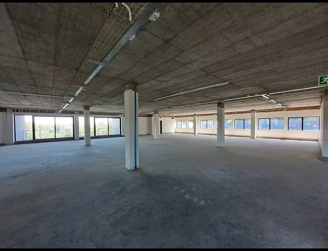 1,200M² OFFICE TO LET IN WAVERLEY